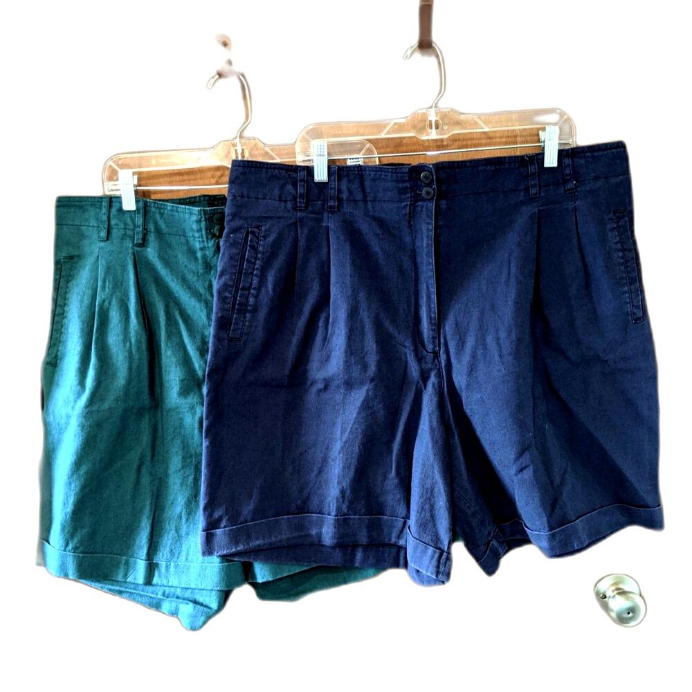 2 Vintage Linen Shorts Navy Blue Green Pleated Cuffed Plus Size 22 Old Money 90s